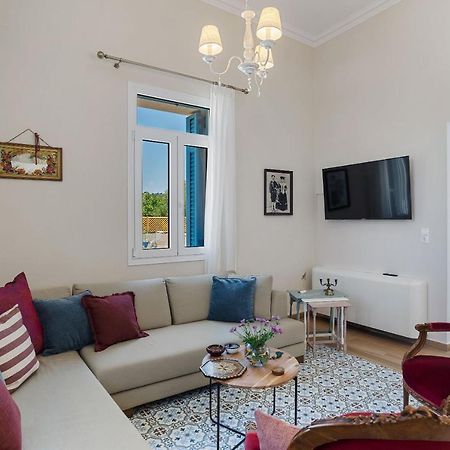 Villa Remedio Neon Khorion  외부 사진