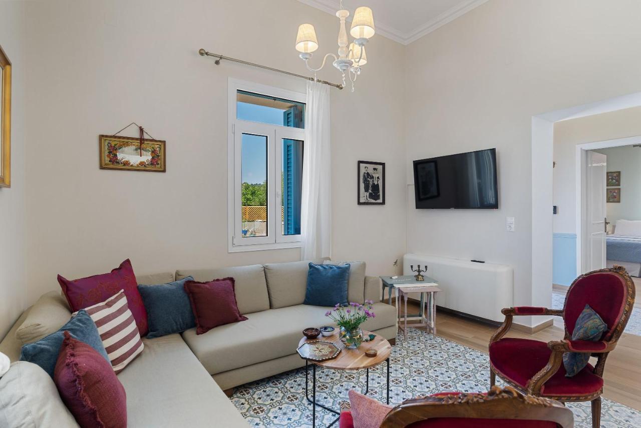 Villa Remedio Neon Khorion  외부 사진