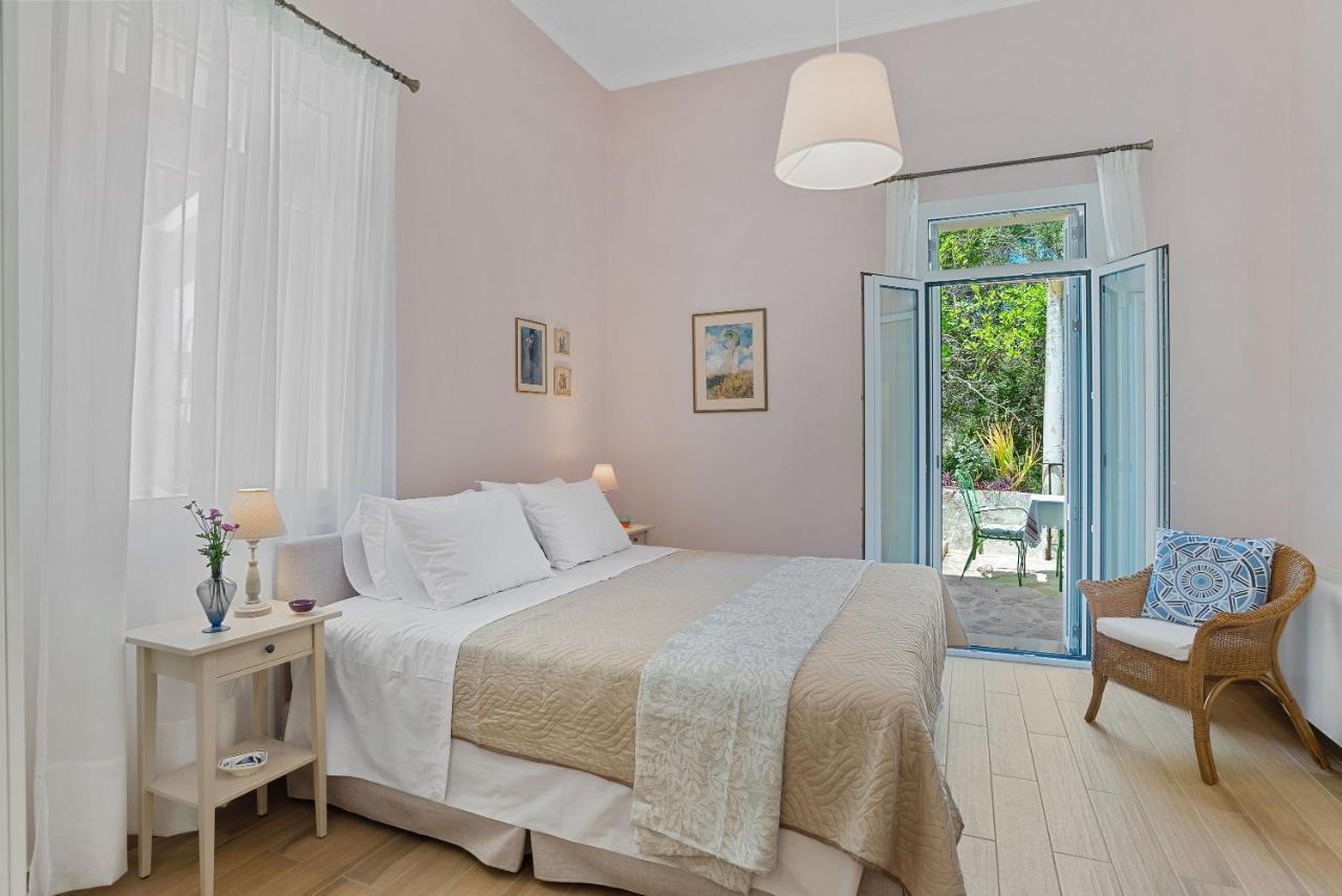 Villa Remedio Neon Khorion  외부 사진