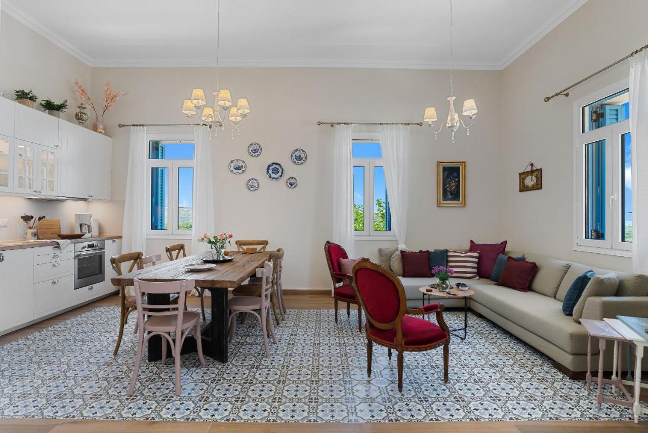 Villa Remedio Neon Khorion  외부 사진