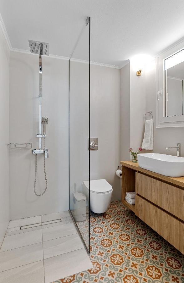 Villa Remedio Neon Khorion  외부 사진