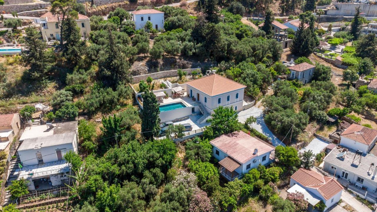 Villa Remedio Neon Khorion  외부 사진