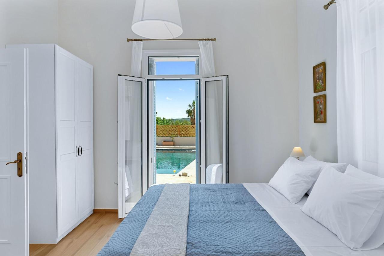 Villa Remedio Neon Khorion  외부 사진